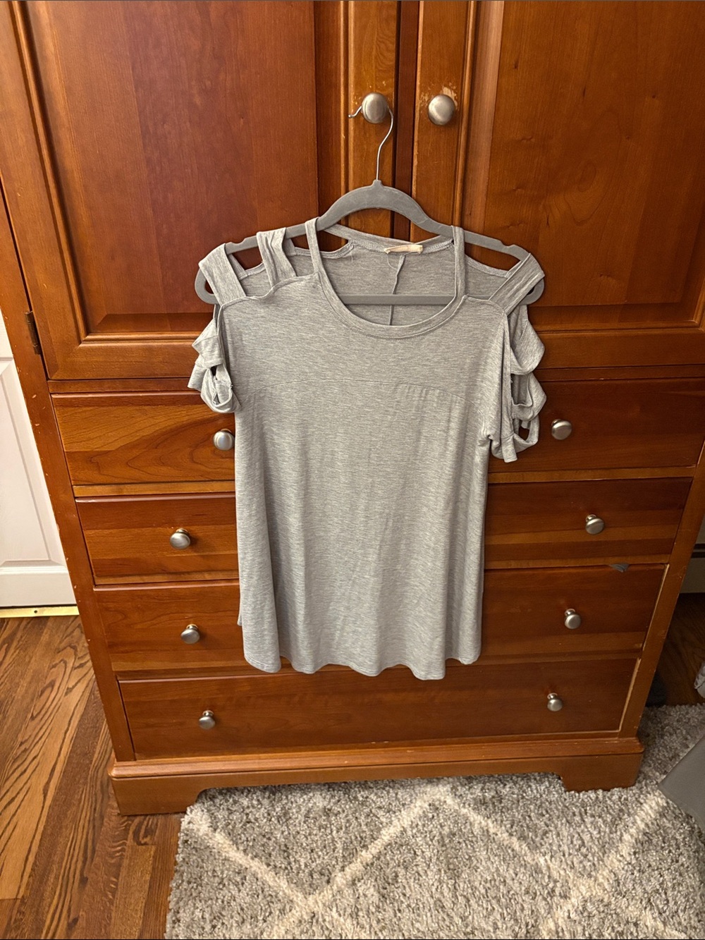 Women’s Grey Cold-Shoulder Short Sleeve Tee with Ladder-Strap Detail